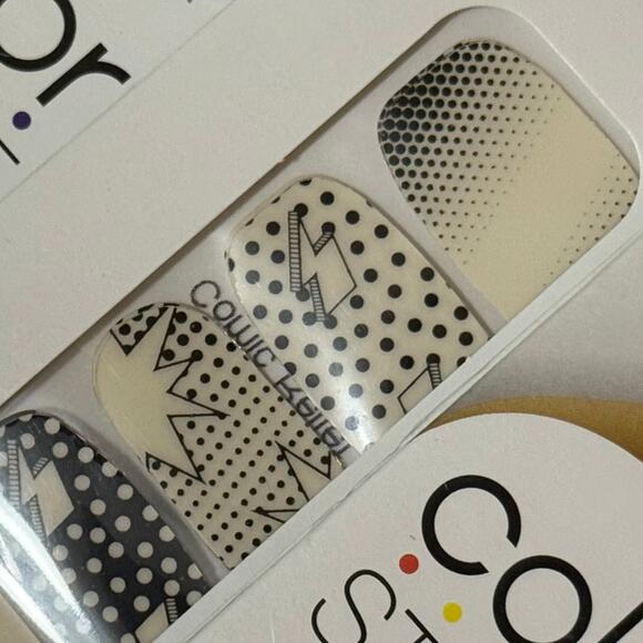 New Color Street “Comic Relief” Bubbles & Lightning Bolts Overlay Nail Strips - Picture 1 of 1
